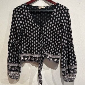 Hollister button floral crop top